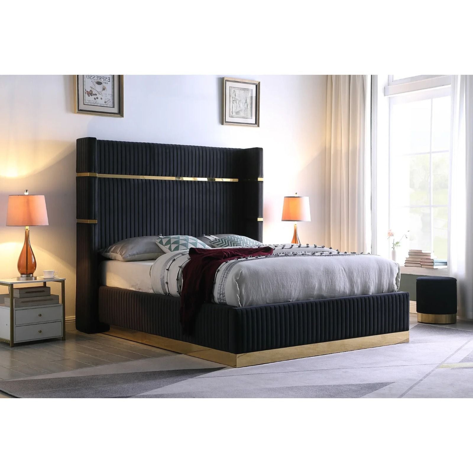 Aspen - Modern Platform Bed Finished With Fine Lines & Gold Accents